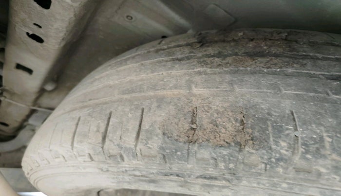 2018 Mahindra XUV500 W9, Diesel, Manual, 1,11,415 km, tyre