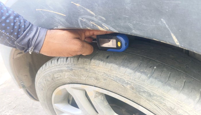 2019 Renault TRIBER RXZ, CNG, Manual, 81,003 km, tyre