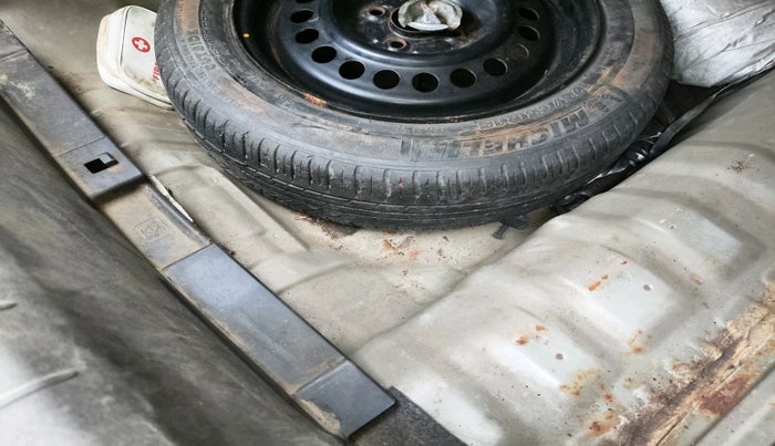 2011 Honda City 1.5L I-VTEC V MT, Petrol, Manual, 85,678 km, tyre