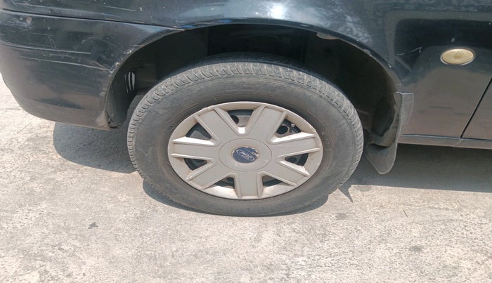 2009 Ford Ikon 1.4 DIESEL, Diesel, Manual, 1,16,418 km, tyre