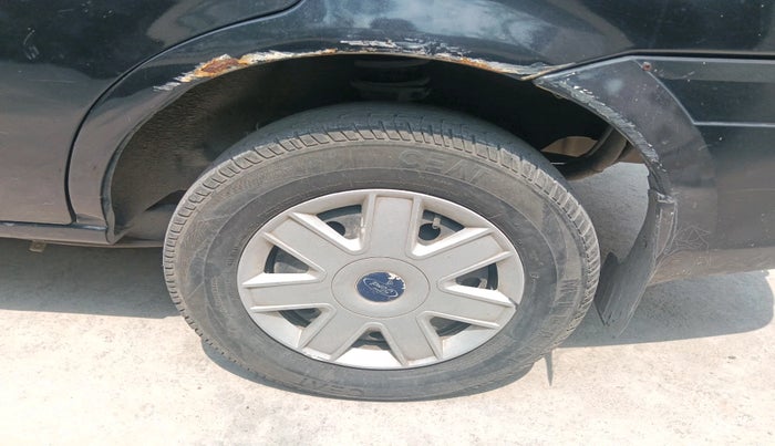 2009 Ford Ikon 1.4 DIESEL, Diesel, Manual, 1,16,418 km, tyre