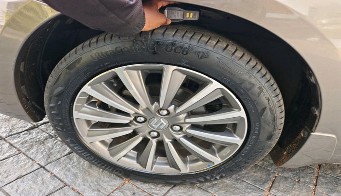 2020 Maruti Ciaz ALPHA  AT 1.5 SHVS PETROL, Petrol, Automatic, 60,645 km, tyre