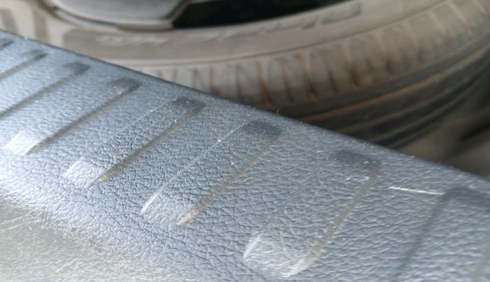 2017 Maruti Vitara Brezza ZDI PLUS DUAL TONE, Diesel, Manual, 3,17,146 km, tyre