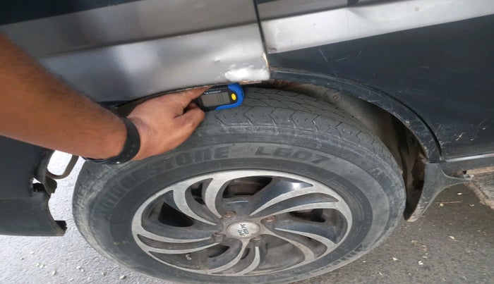 2015 Maruti Eeco 5 STR WITH A/C+HTR, CNG, Manual, 1,27,859 km, tyre