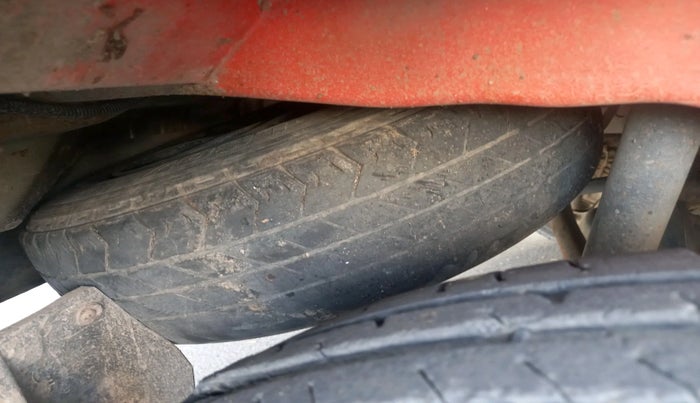 2015 Maruti Eeco 5 STR WITH A/C+HTR, CNG, Manual, 1,27,859 km, tyre