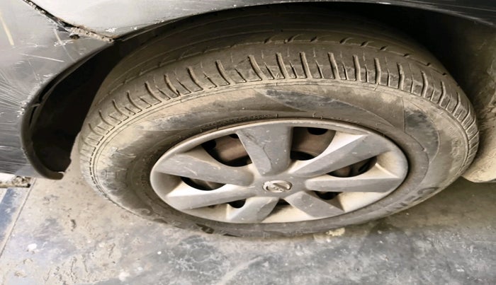 2011 Nissan Sunny XL, Petrol, Manual, 1,28,595 km, tyre