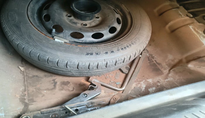 2014 Ford Classic 1.4 TITANIUM DIESEL, Diesel, Manual, 2,42,160 km, tyre