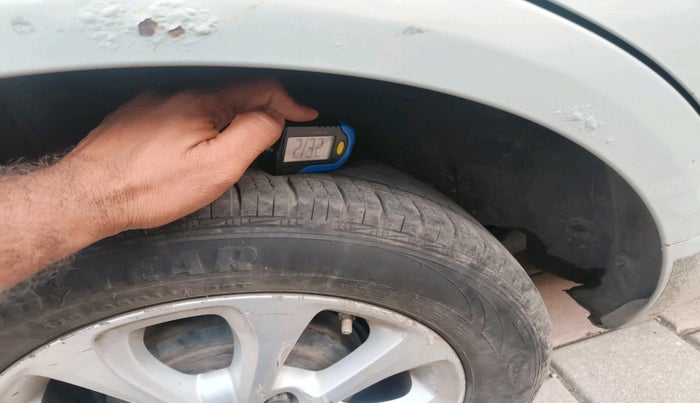 2014 Ford Classic 1.4 TITANIUM DIESEL, Diesel, Manual, 2,42,160 km, tyre