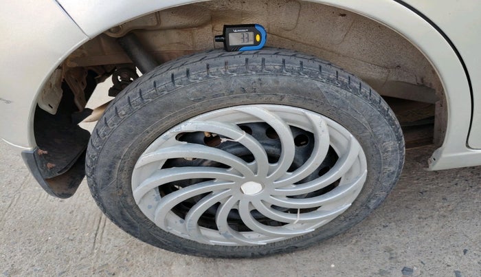 2013 Maruti Wagon R 1.0 VXI, Petrol, Manual, 40,285 km, tyre