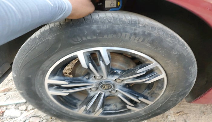 2014 Hyundai Elite i20 SPORTZ 1.4 CRDI, Diesel, Manual, 1,26,496 km, tyre