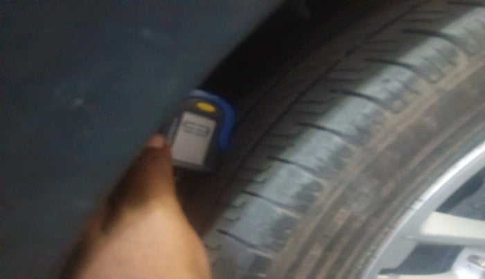 2023 Renault TRIBER RXL MT, Petrol, Manual, 1,01,329 km, tyre