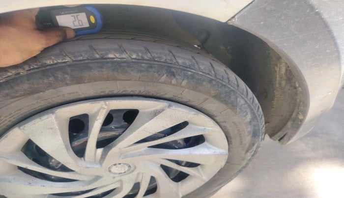 2016 Hyundai Xcent BASE 1.2, CNG, Manual, 1,49,264 km, tyre