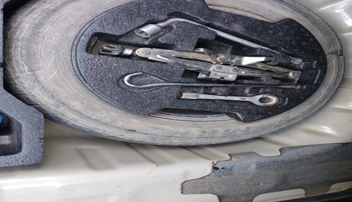 2016 Maruti Ciaz VDI+ SHVS, Diesel, Manual, 91,774 km, tyre