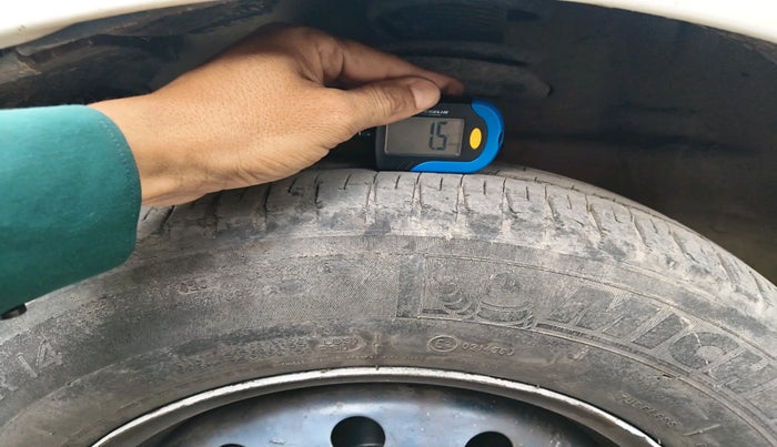 2012 Maruti Swift Dzire VDI, Diesel, Manual, 2,07,928 km, tyre