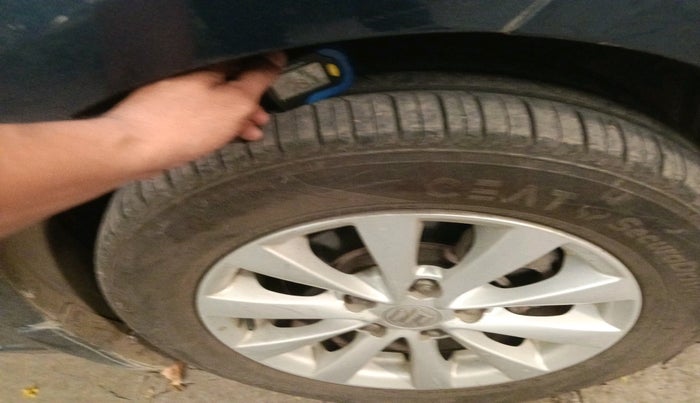 2014 Maruti Ertiga VXI CNG, CNG, Manual, 1,35,337 km, tyre
