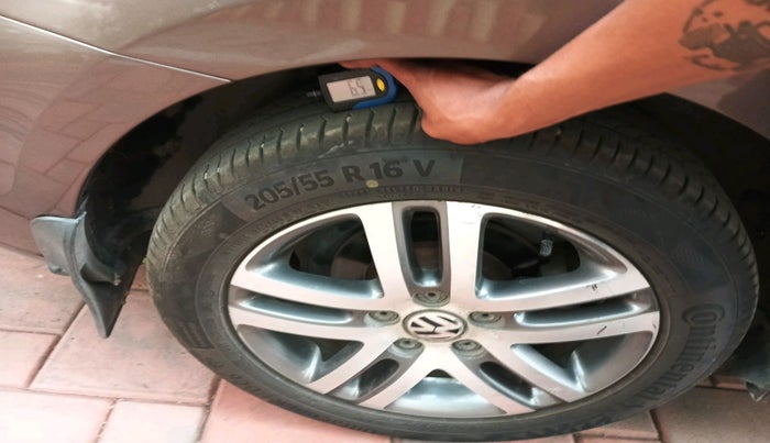 2014 Volkswagen Jetta HIGHLINE TDI AT, Diesel, Automatic, 94,473 km, tyre