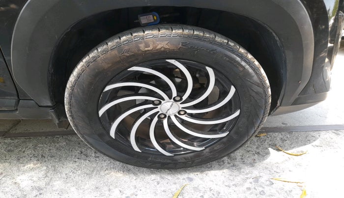 2023 Nissan MAGNITE XV MT, Petrol, Manual, 34,356 km, tyre