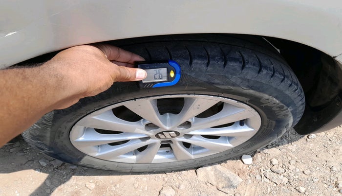 2013 Maruti Ertiga VDI, Diesel, Manual, 2,12,285 km, tyre