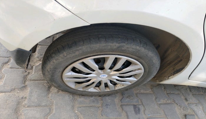 2015 Maruti Swift VDI, Diesel, Manual, 1,04,447 km, tyre