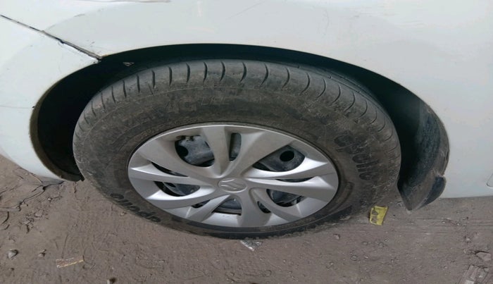 2019 Maruti Swift VXI, Petrol, Manual, 35,920 km, tyre