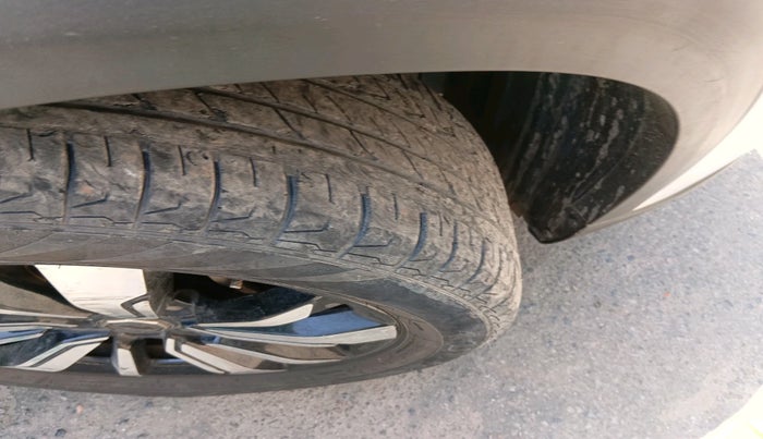 2019 MG HECTOR SHARP 1.5 DCT PETROL, Petrol, Automatic, 80,546 km, tyre