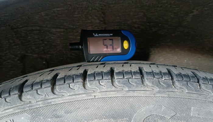 2011 Hyundai i10 SPORTZ 1.2, Petrol, Manual, 1,78,187 km, tyre