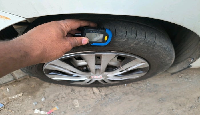 2018 Hyundai Eon ERA +, Petrol, Manual, 71,053 km, tyre