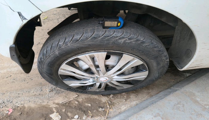 2018 Hyundai Eon ERA +, Petrol, Manual, 71,053 km, tyre