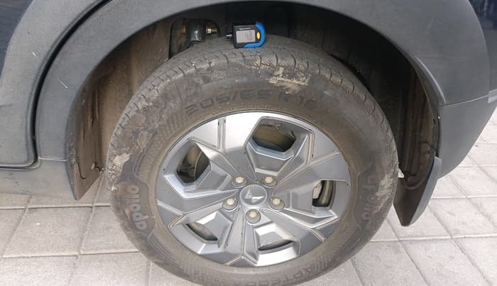 2025 Mahindra XUV 3XO MX3 Pro 1.2 L TCMPFi, Petrol, Manual, 11,214 km, tyre