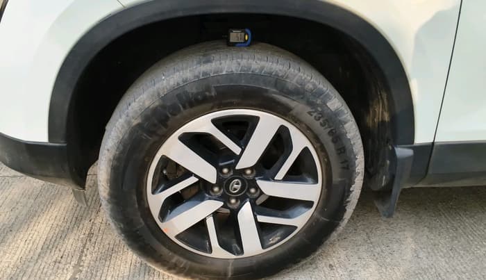 2022 Tata Harrier XZ PLUS 2.0L DUAL TONE, Diesel, Manual, 33,123 km, tyre