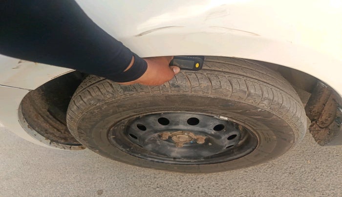 2014 Maruti Swift VXI, Petrol, Manual, 88,669 km, tyre