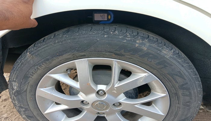 2016 Nissan Sunny XV DIESEL, Diesel, Manual, 99,523 km, tyre