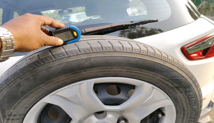 2013 Ford Ecosport AMBIENTE 1.5L DIESEL, Diesel, Manual, 1,47,568 km, tyre