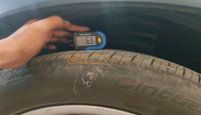 2013 BMW X3 XDRIVE 20D, Diesel, Automatic, 1,39,594 km, tyre