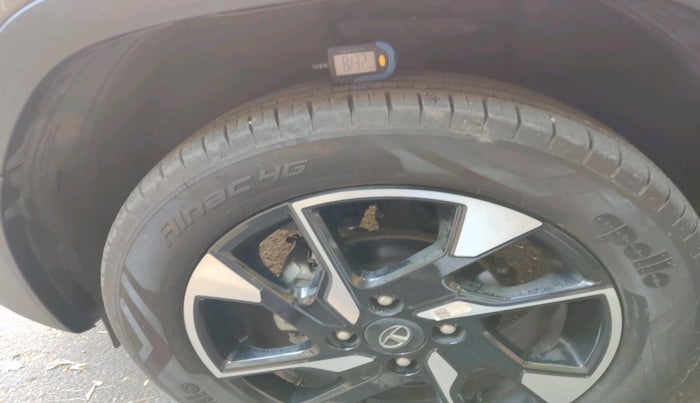 2023 Tata PUNCH CREATIVE  AMT, Petrol, Automatic, 3,295 km, tyre