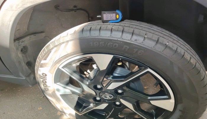 2023 Tata PUNCH CREATIVE  AMT, Petrol, Automatic, 3,295 km, tyre