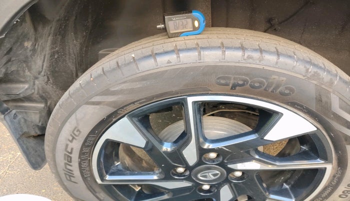 2023 Tata PUNCH CREATIVE  AMT, Petrol, Automatic, 3,295 km, tyre