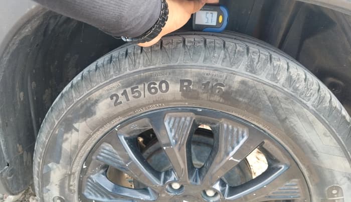 2021 Maruti Vitara Brezza ZXI, Petrol, Manual, 44,276 km, tyre