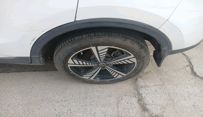 2021 MG ZS EV EXCLUSIVE, Electric, Automatic, 51,715 km, tyre