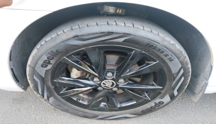 2024 Skoda SLAVIA AMBITION 1.0L TSI AT, Petrol, Automatic, 24,760 km, tyre