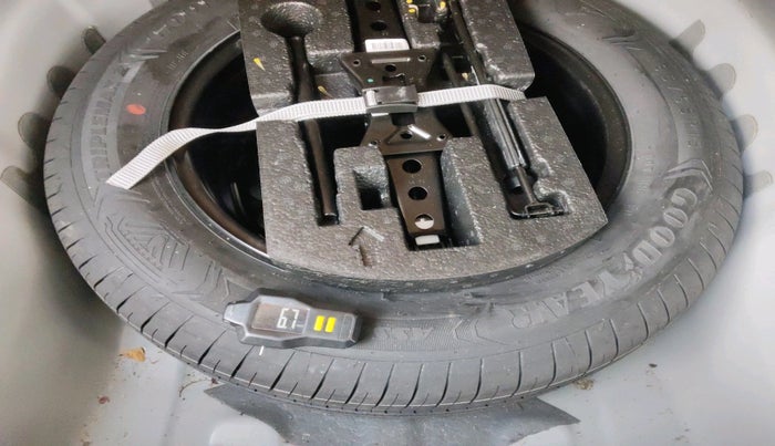 2024 Skoda SLAVIA AMBITION 1.0L TSI AT, Petrol, Automatic, 24,760 km, tyre