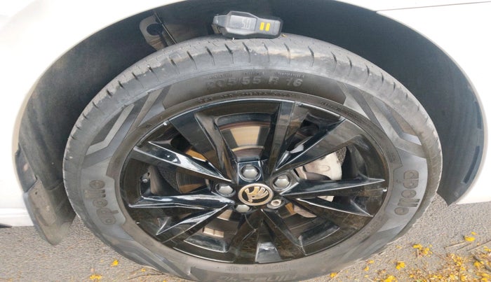 2024 Skoda SLAVIA AMBITION 1.0L TSI AT, Petrol, Automatic, 24,760 km, tyre