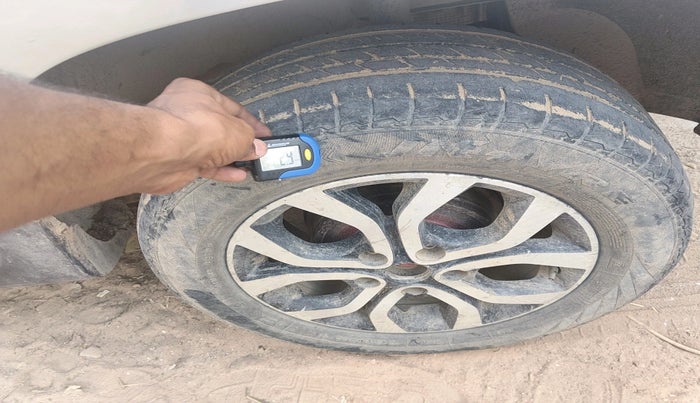 2015 Renault Duster RXL 85PS EXPLORE, Diesel, Manual, 1,66,522 km, tyre