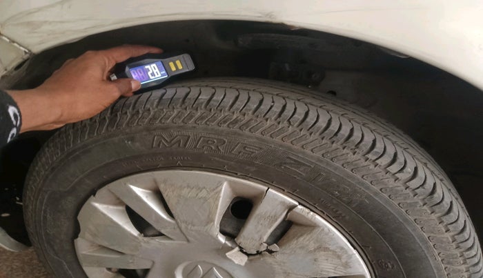 2012 Maruti Swift VXI, Petrol, Manual, 1,72,571 km, tyre