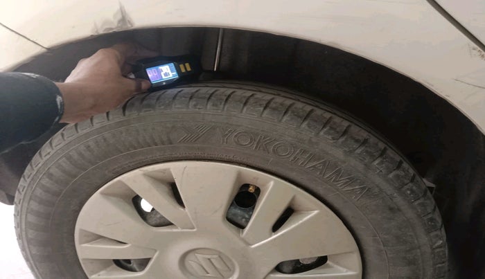 2012 Maruti Swift VXI, Petrol, Manual, 1,72,571 km, tyre