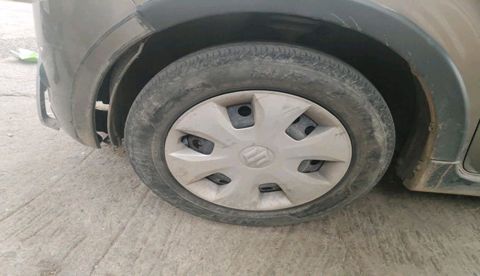 2022 Maruti New Wagon-R VXI CNG 1.0, CNG, Manual, 22,438 km, tyre