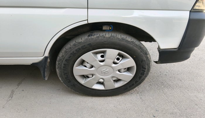 2023 Maruti Eeco 5 STR AC CNG, CNG, Manual, 75,251 km, tyre