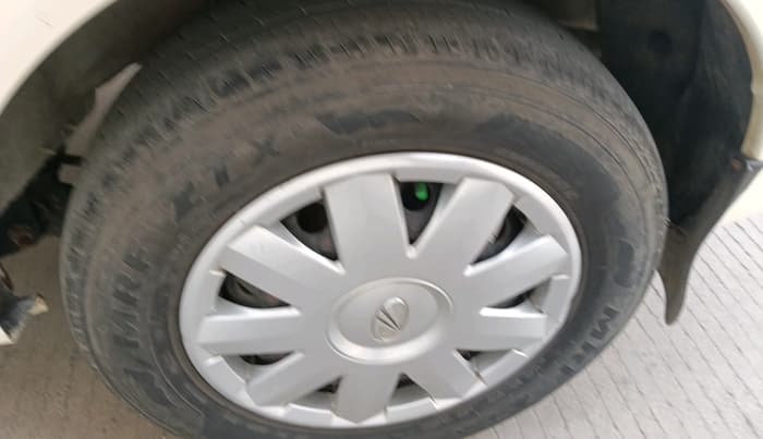 2011 Mahindra Verito 1.5 D4 BS III, Diesel, Manual, 1,13,804 km, tyre