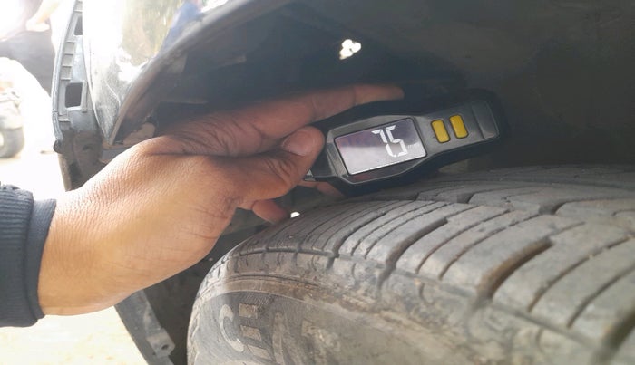 2011 Chevrolet Beat PS PETROL, Petrol, Manual, 40,493 km, tyre