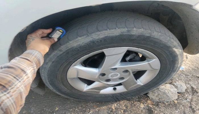 2013 Renault Duster 110 PS RXZ DIESEL, Diesel, Manual, 1,18,454 km, tyre